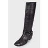 High leather boots without fasteners