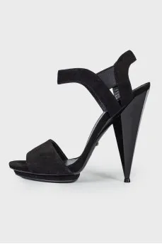 Suede sandals with figured heel
