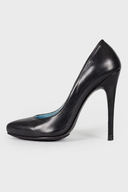 Classic leather heels 