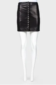 Leather skirt on buttons