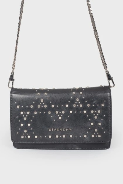 Leather bag with metal chain