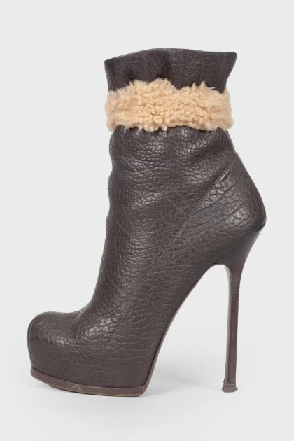 High-heeled leather ankle boots