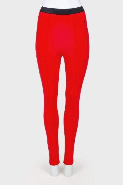 Red trousers with elastic band logo