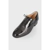 Oxfords with lacquer inserts