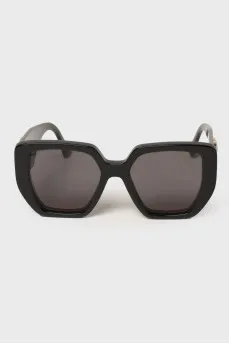 Black rectangular sunglasses
