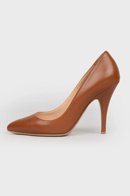 Caramel colored leather pumps